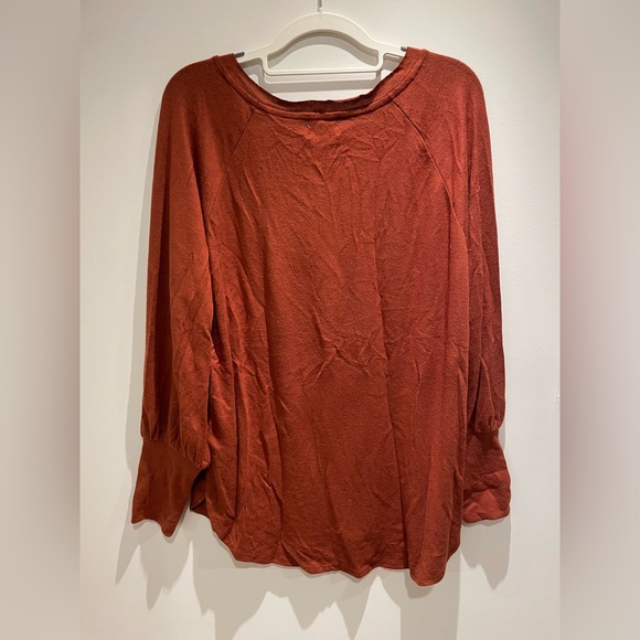 Knox Rose Women's Rust V-Neck Blouse - Picture 5 of 5